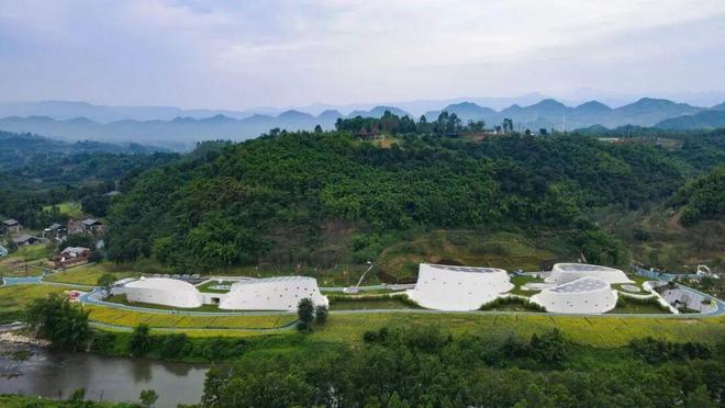 实干的邛崃—我们身边的“十四五”丨绿水青山映古城公园城市绽新颜(图8)