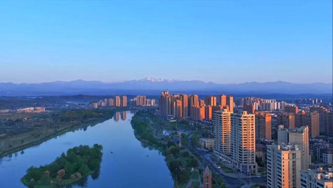 实干的邛崃—我们身边的“十四五”丨绿水青山映古城公园城市绽新颜(图11)